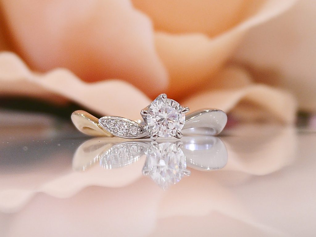 ヤマトヤ沼津店 コンビが可愛い ラパージュの婚約指輪と結婚指輪